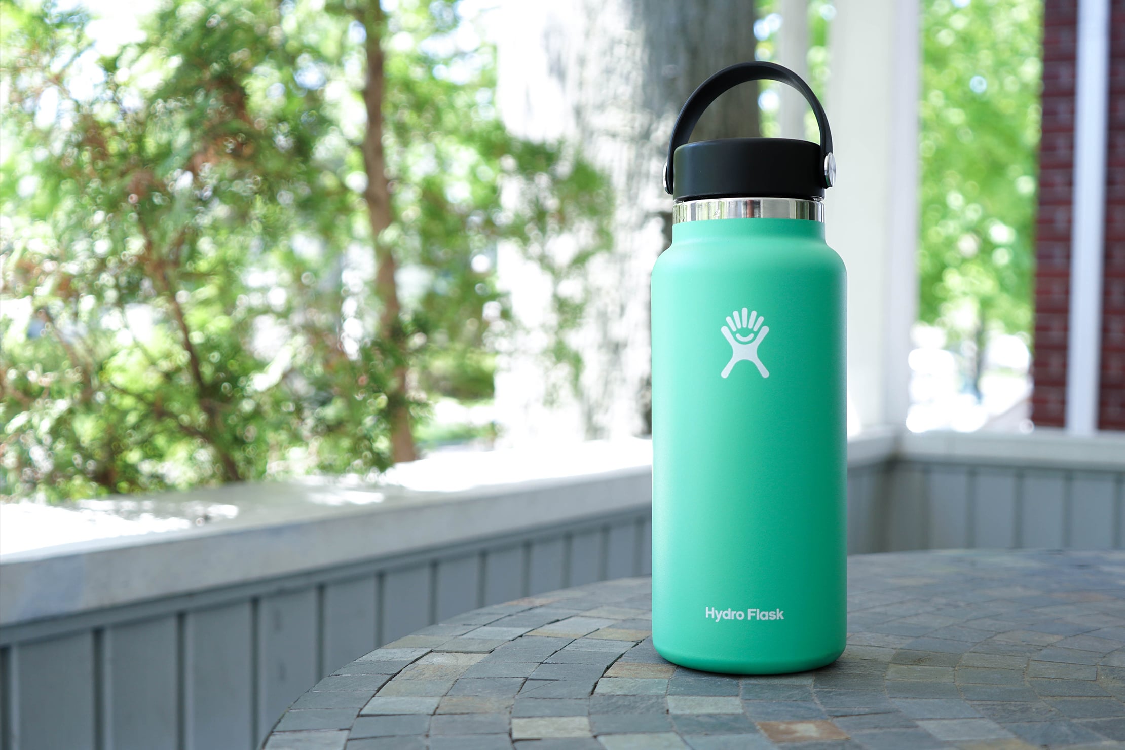 How to Keep Your Water Bottle Cold All Day in the Summer